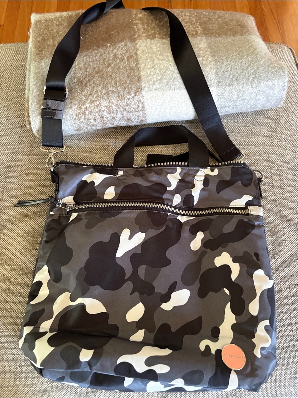 Womens Grey Camo Crossbody Tote Bag - Versatile Everyday Carry New